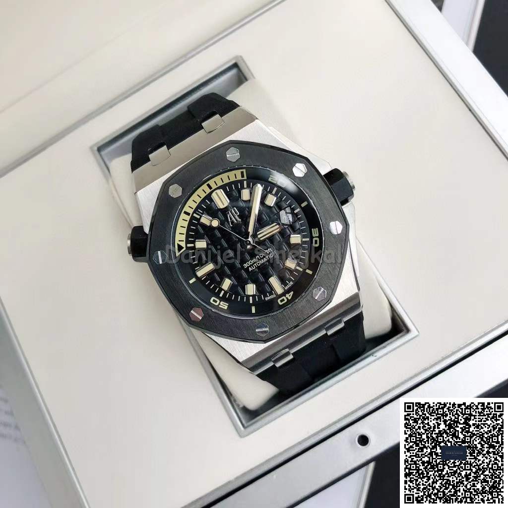 Audemars Piguet Royal Oak Offshore Diver 15720CN 42mm