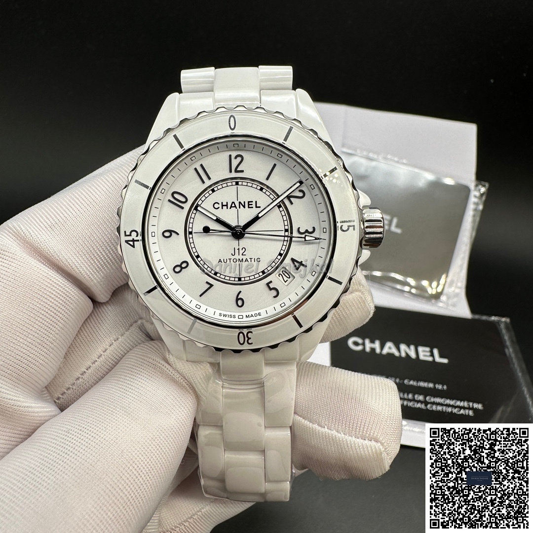 Chanel J12 H5700 39mm