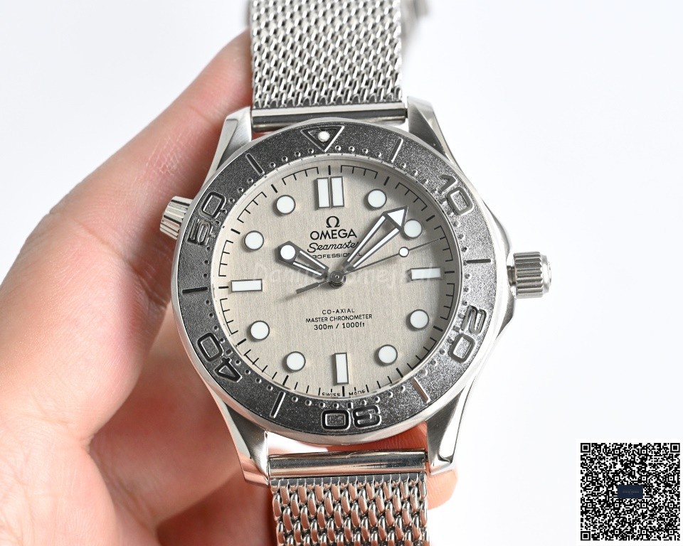Omega Seamaster Diver 300 M 210.90 42mm