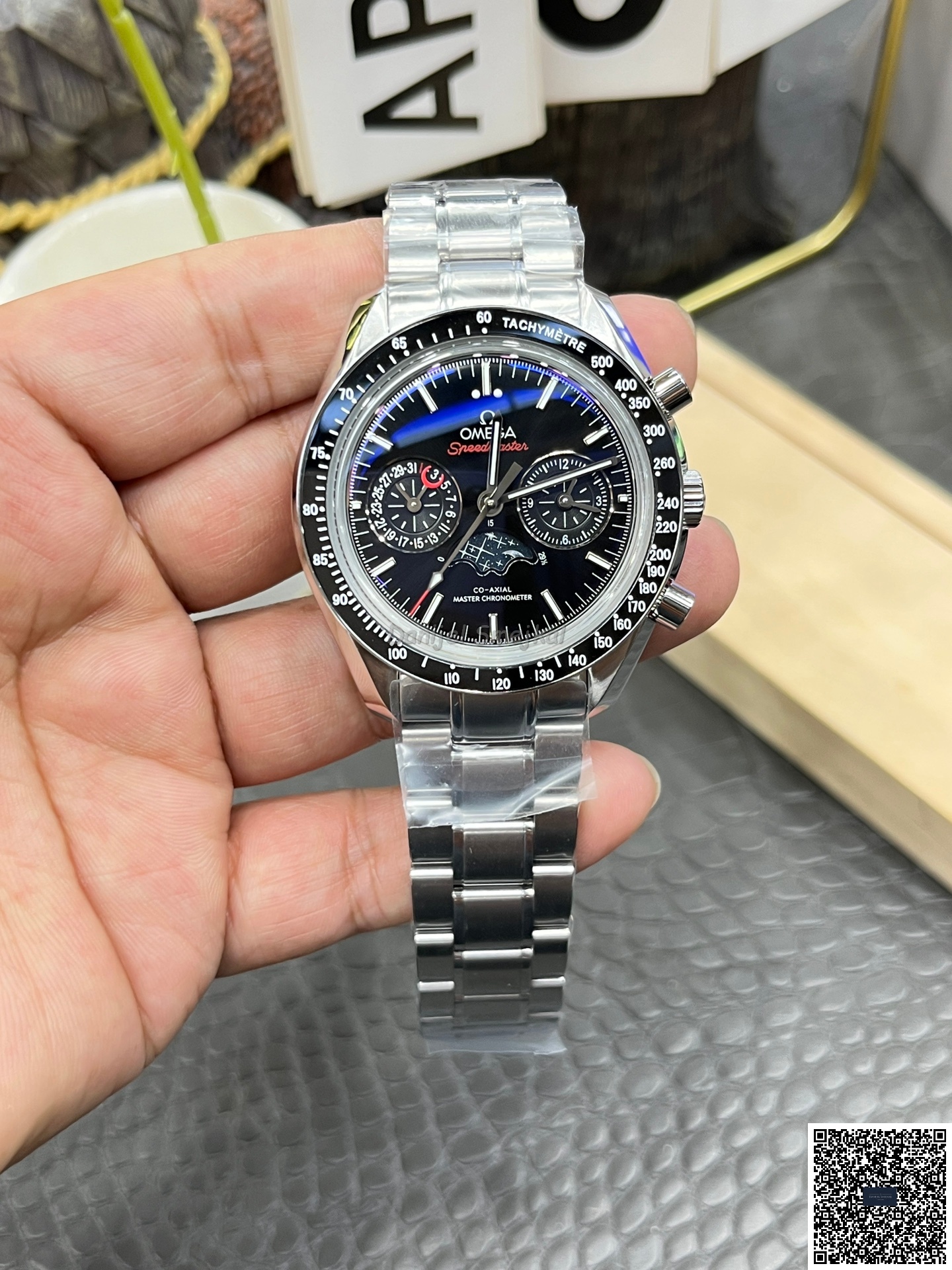 Omega Speedmaster Moonphase 304.30.4 44mm