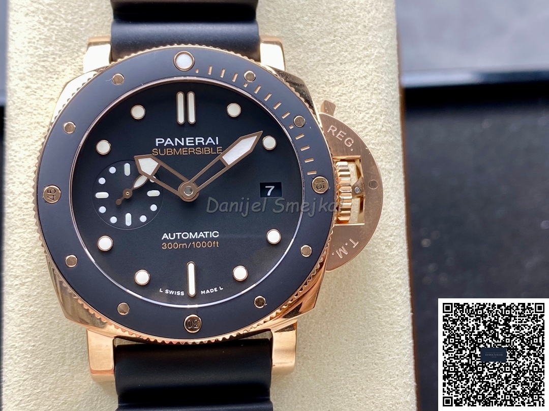 Panerai Submersible GMT Pam02164 Goldtech 42 mm