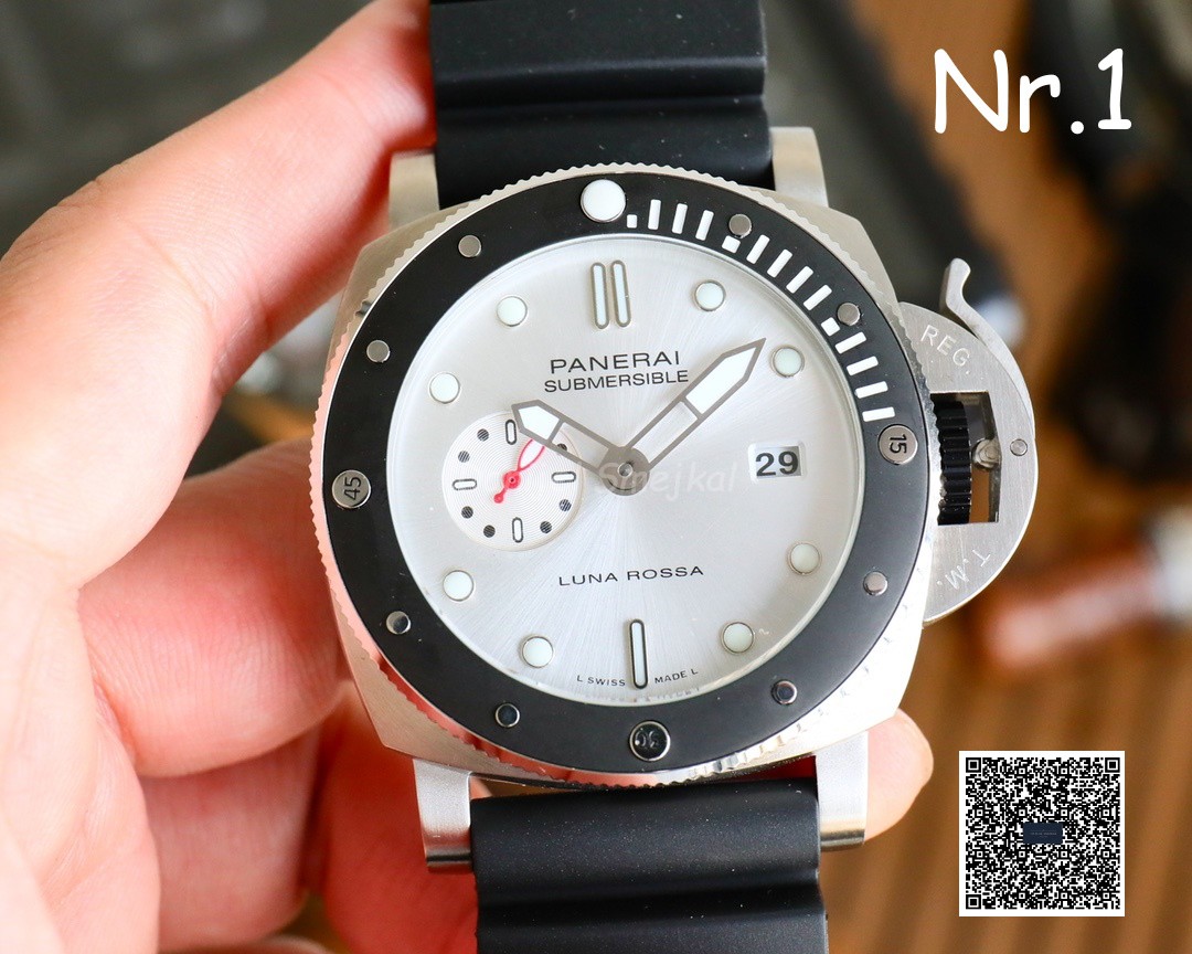 Panerai Submersible Luna Rossa Pam01579 45mm