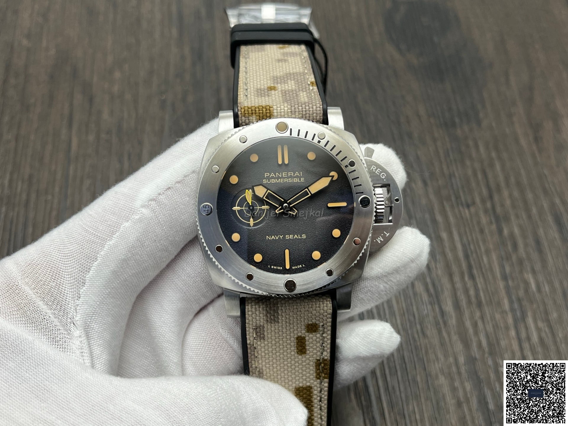 Panerai Submersible Quaranta Quattro Navy SEALs PAM01518 44mm