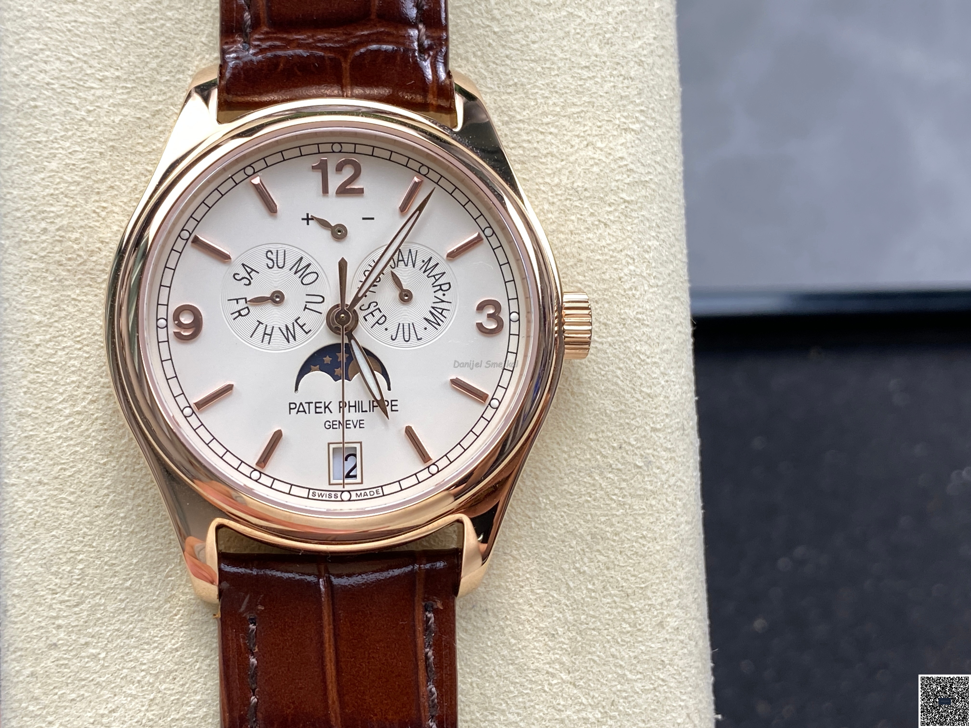 Patek Philippe Annual Calendar Complications 5146 39mm