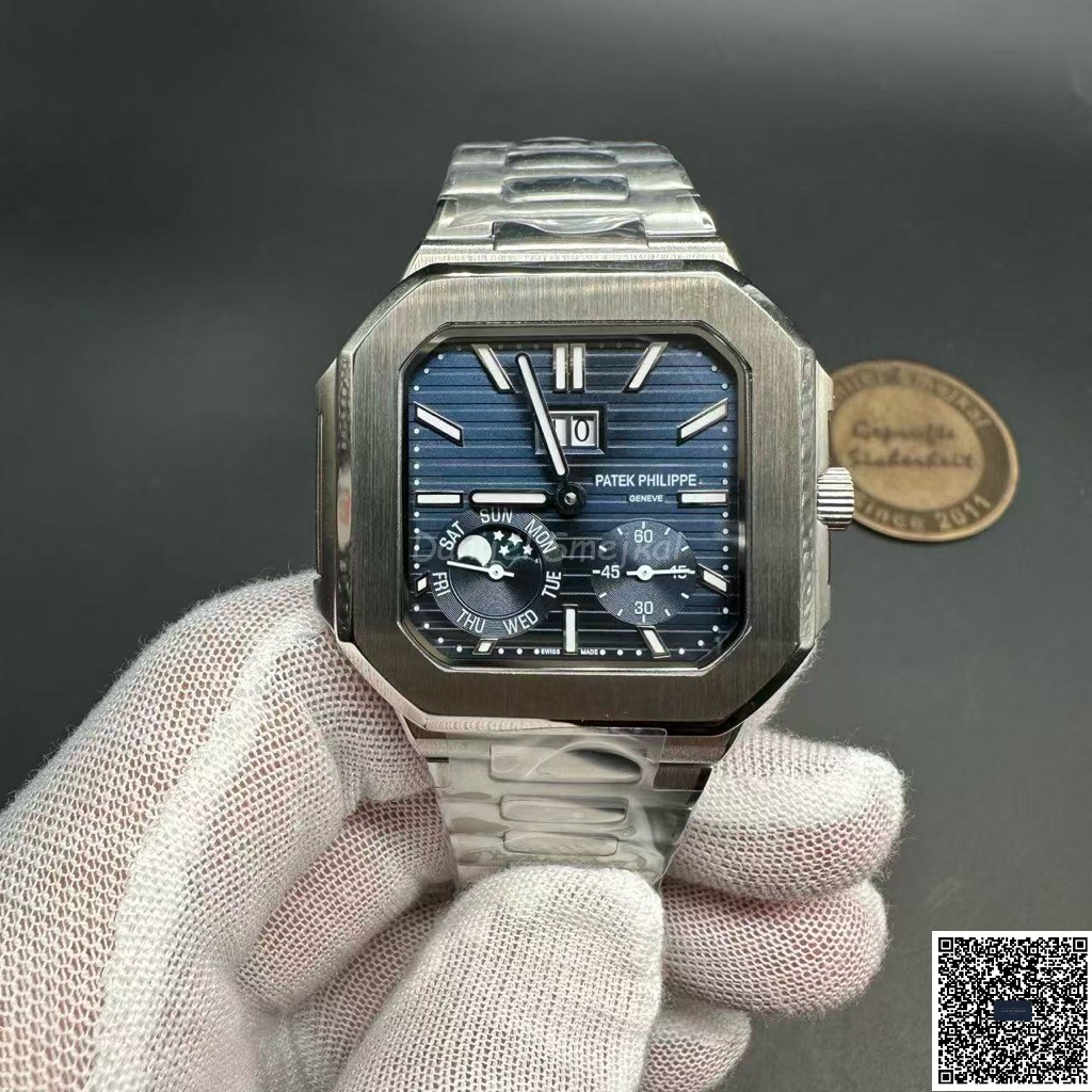Patek Philippe Cubitus 5822P Calendar 43mm