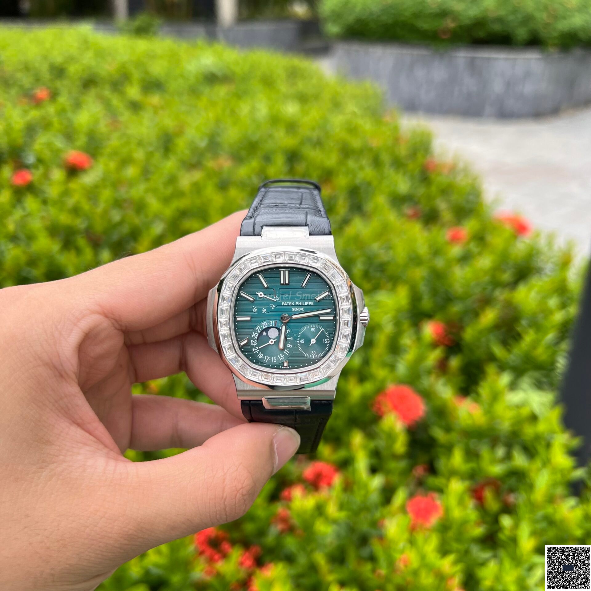 Patek Philippe Nautilus 5722G-001 40mm