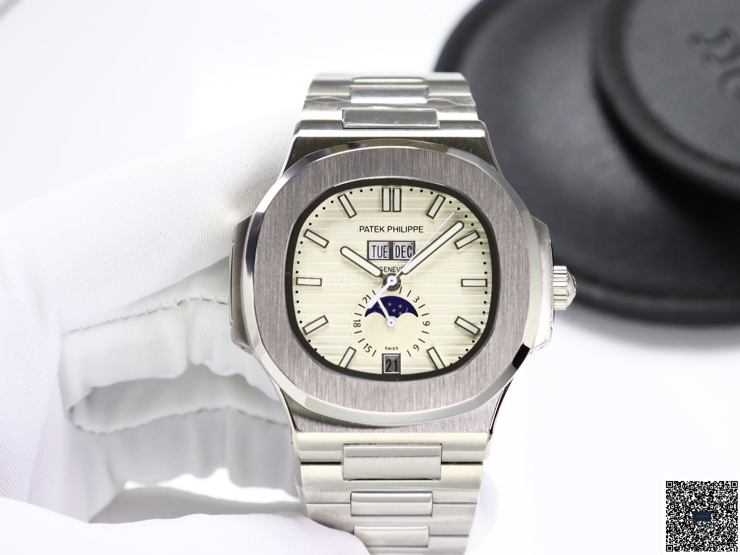 Patek Philippe Nautilus 5726 40.5mm