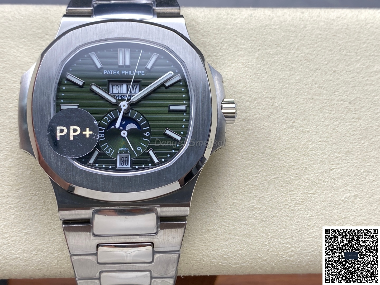 Patek Philippe Nautilus 5726 40.5mm