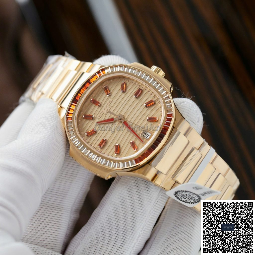 Patek Philippe Nautilus 7118 35.2mm
