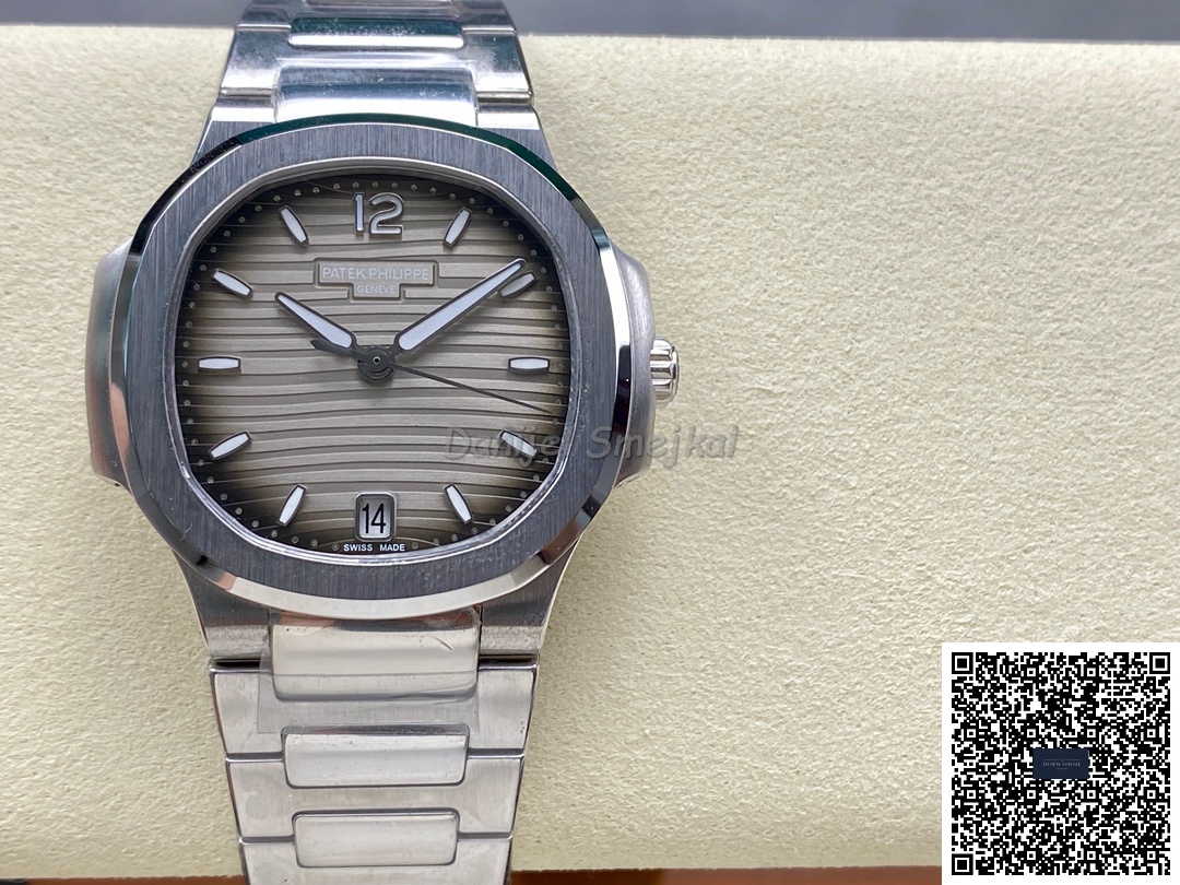 Patek Philippe Nautilus 7118 35mm