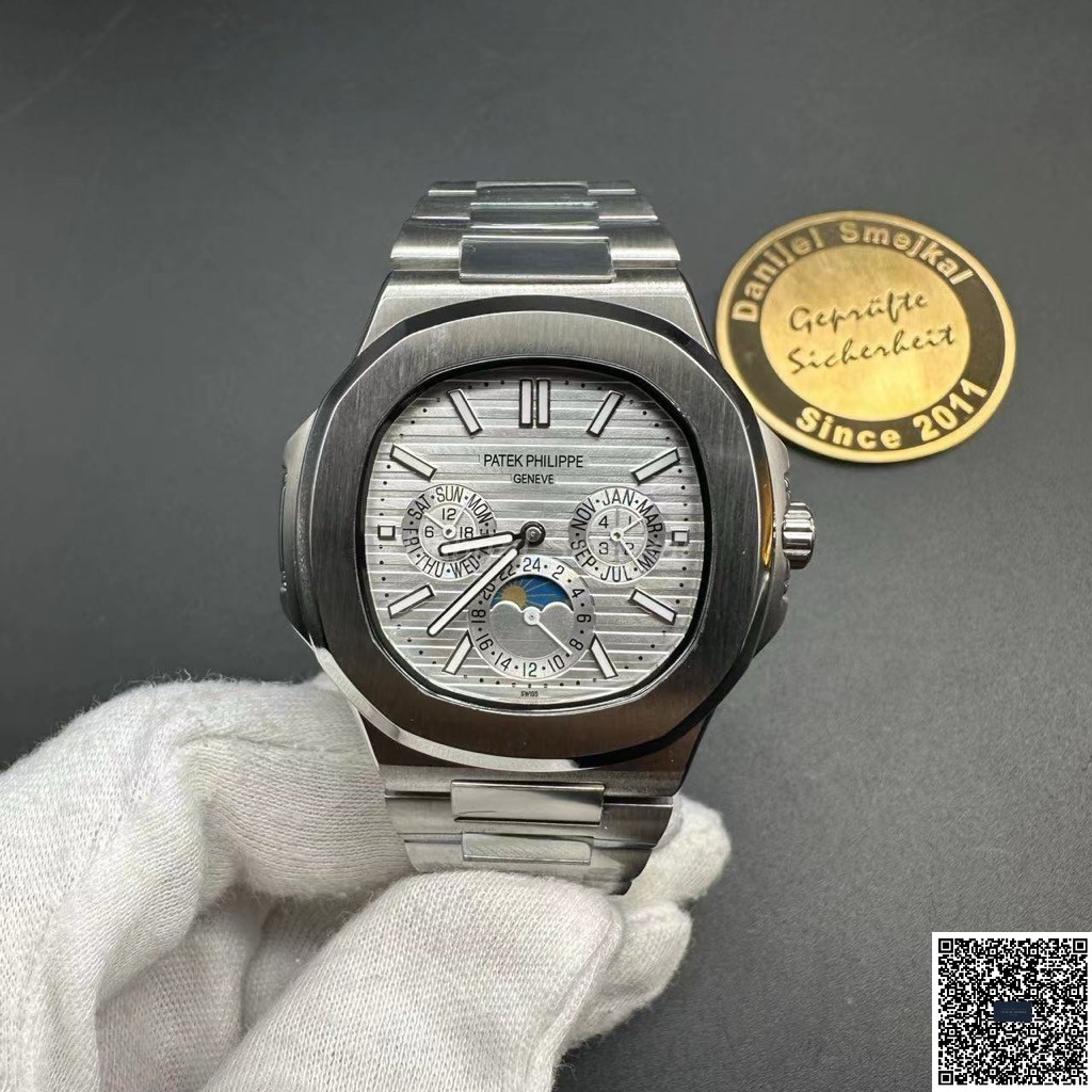 Patek Philippe Nautilus Perpetual Calendar 5740 40mm