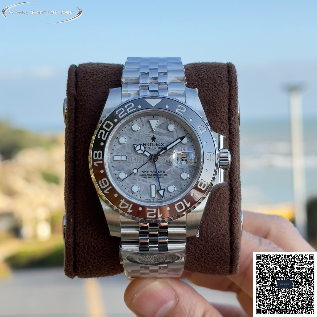 Rolex GMT Master II Pepsi Meteorite 126719 40mm