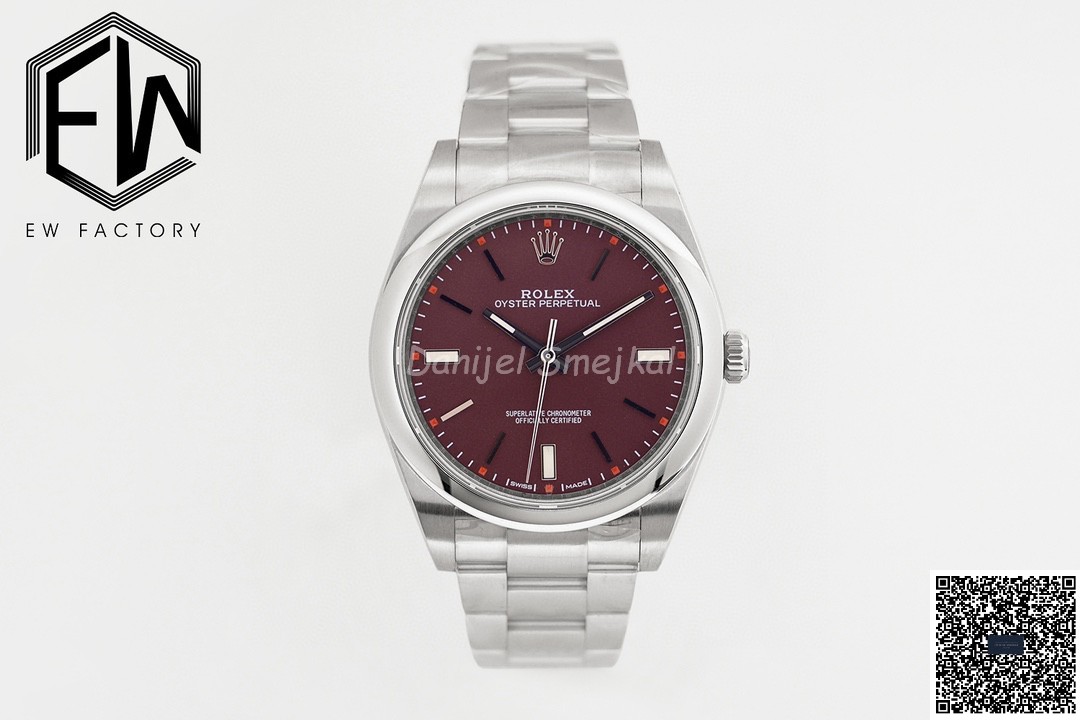 Rolex Oyster Perpetual 114300 39mm